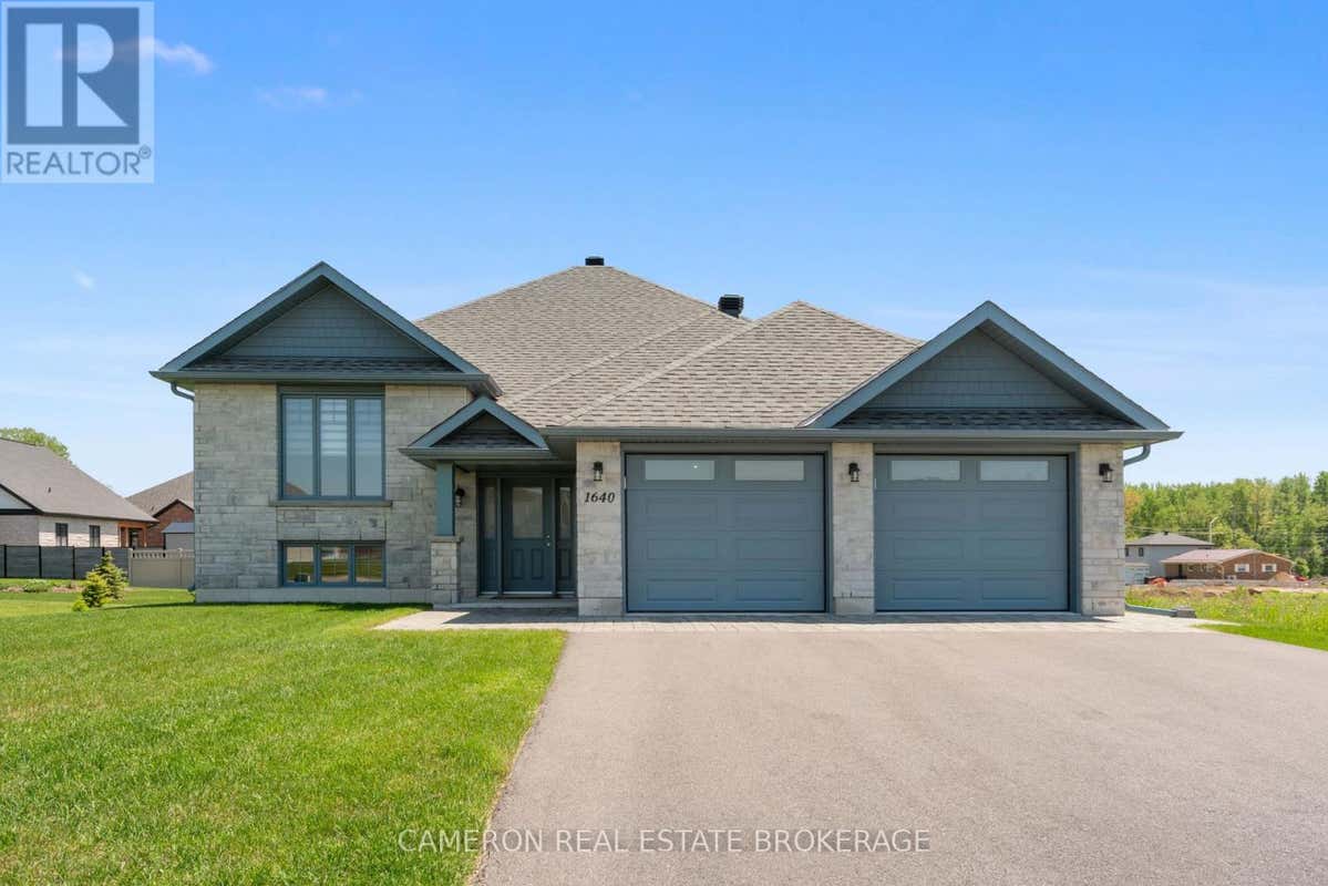 1640 OXBRIDGE DRIVE
