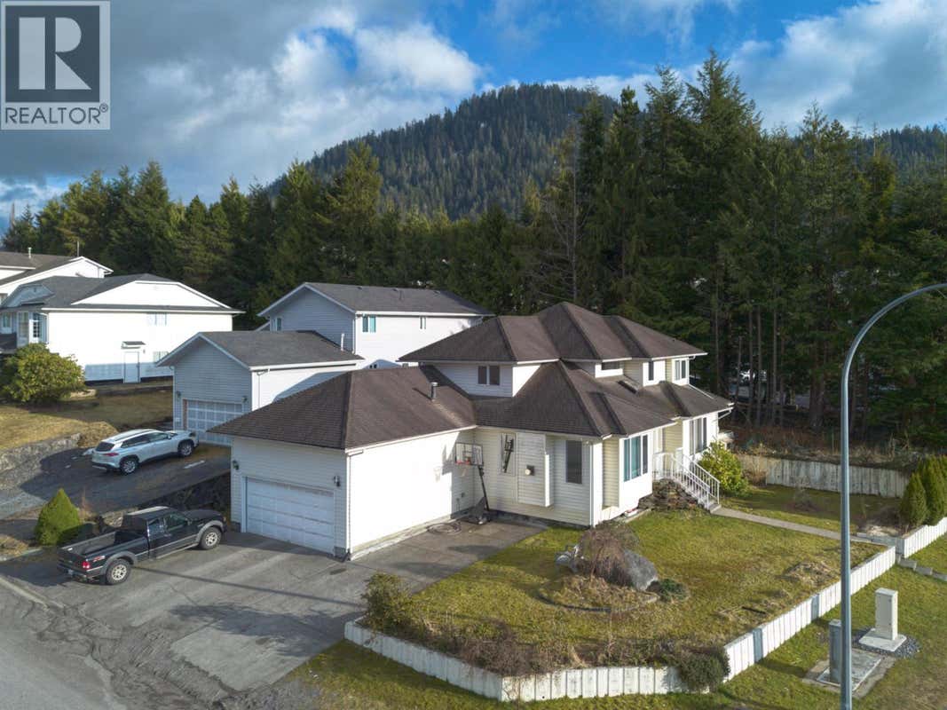 896 PRINCE RUPERT BOULEVARD