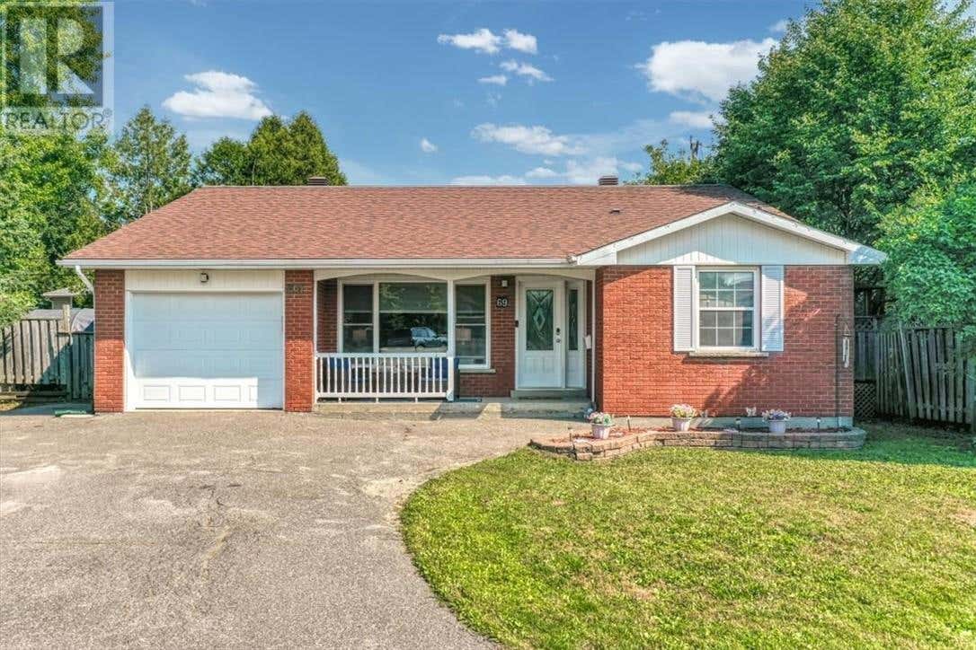 69 KINGSTON COURT