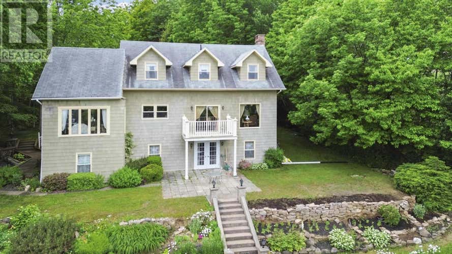 24 Annavista Heights