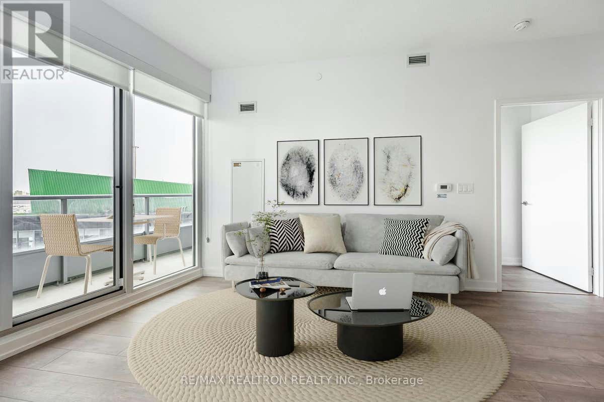 206 115 MCMAHON DRIVE, Toronto (Bayview Village), ON M2K0E3 Condo For