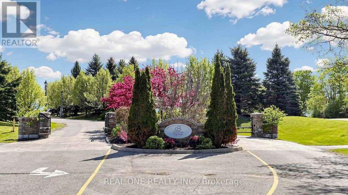 58 EMERALD HTS DRIVE