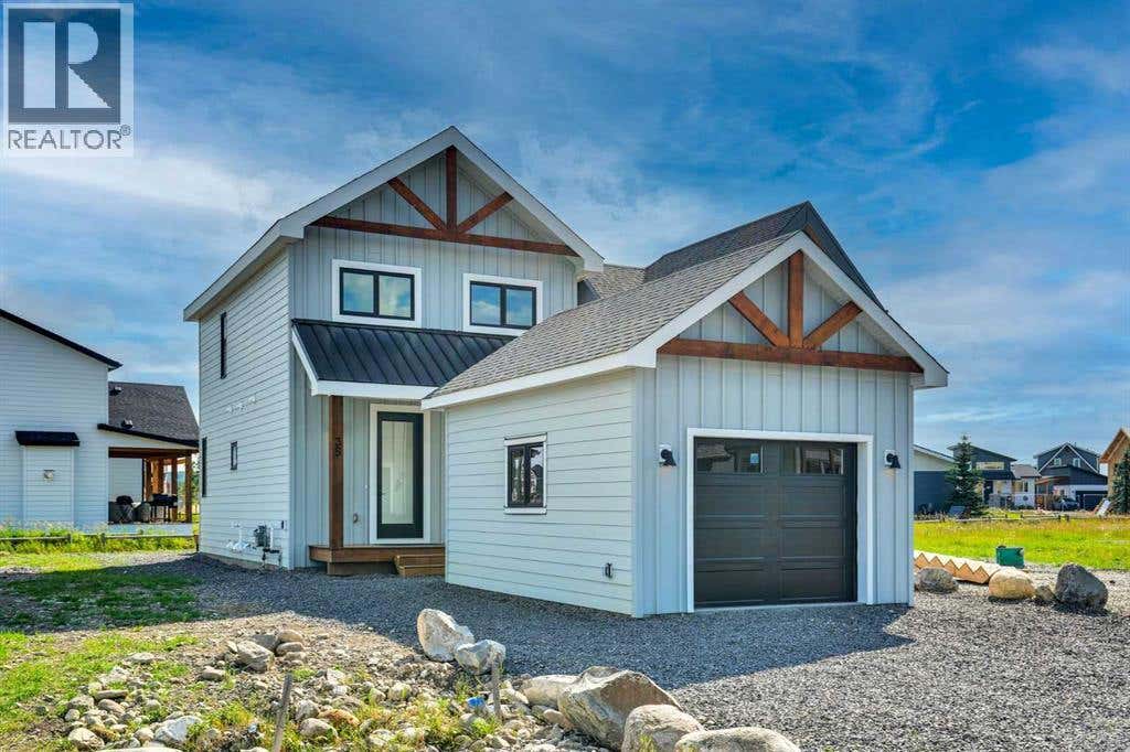 35 COTTAGECLUB LANE
