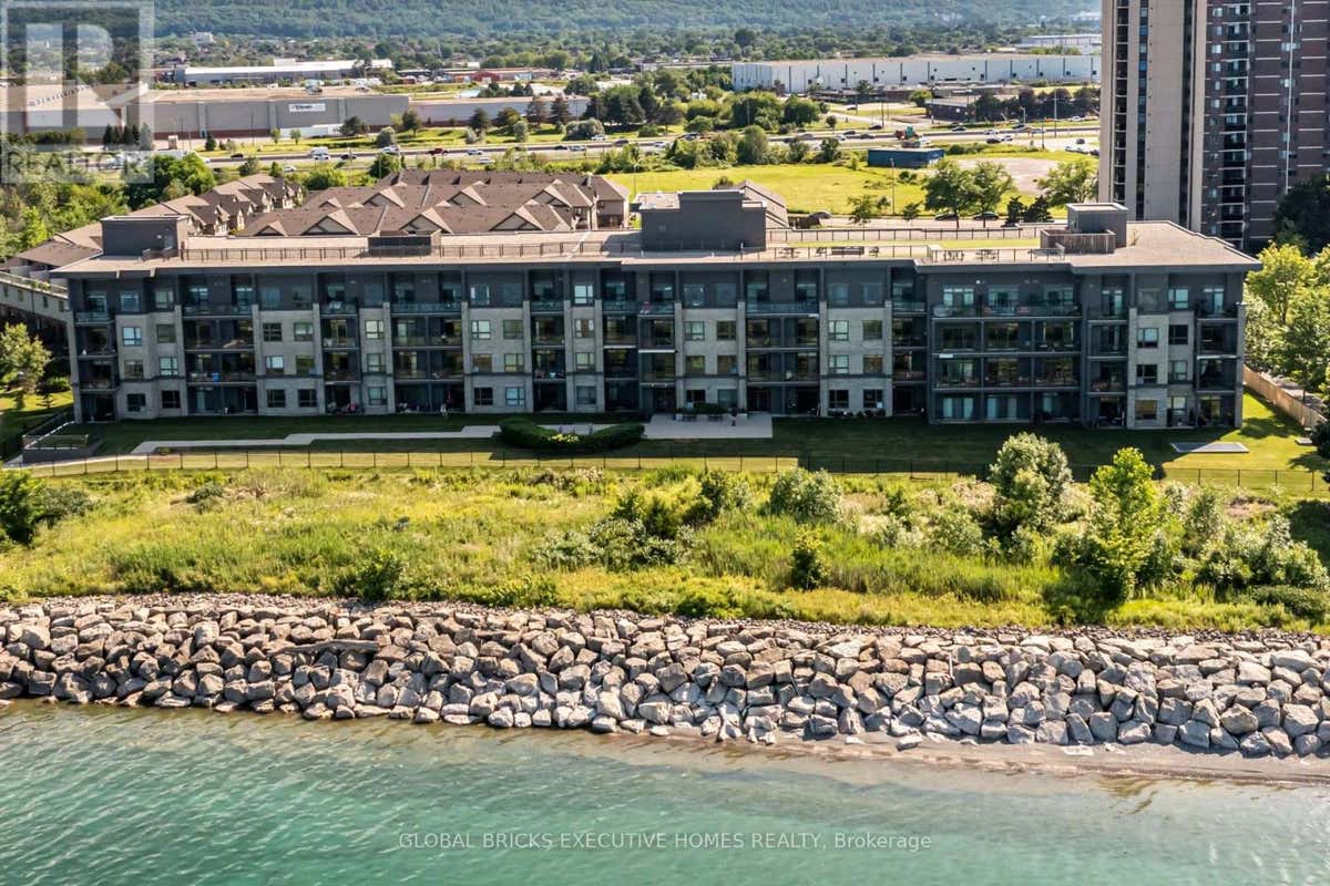 #106 - 35 SOUTHSHORE CRESCENT