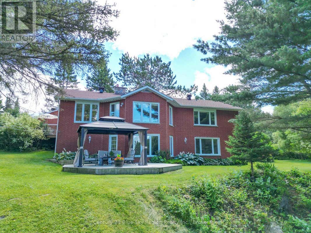 353 MACPHERSON DRIVE