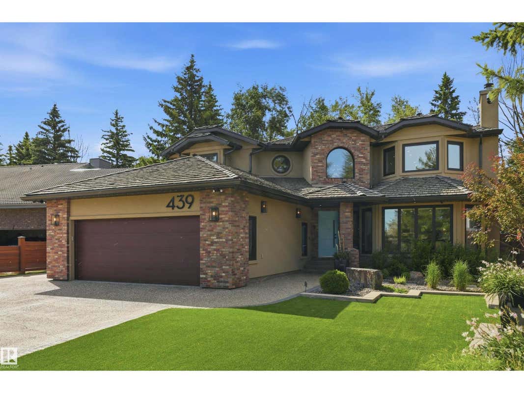 439 ROONEY CR NW