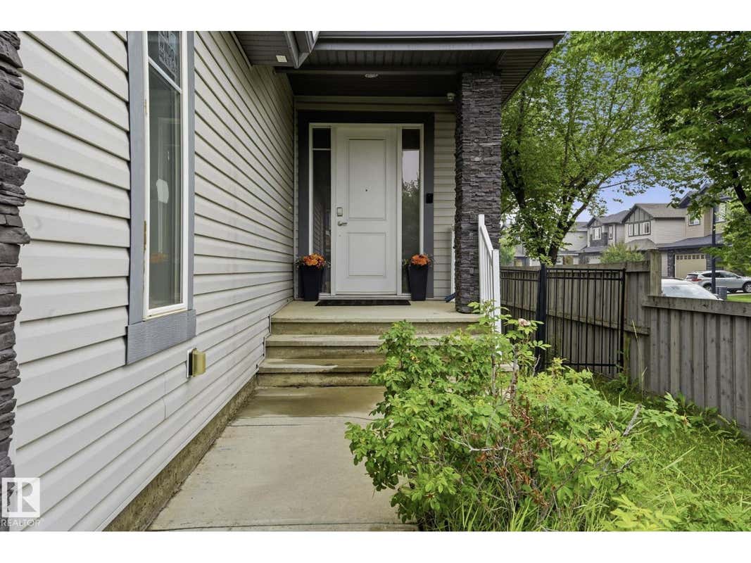 1051 174 ST SW