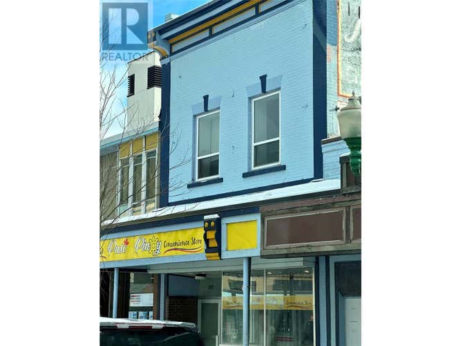 302 Mackenzie Avenue