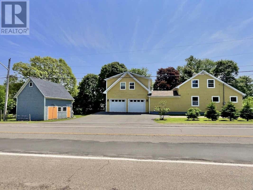 22 Maple Ave  