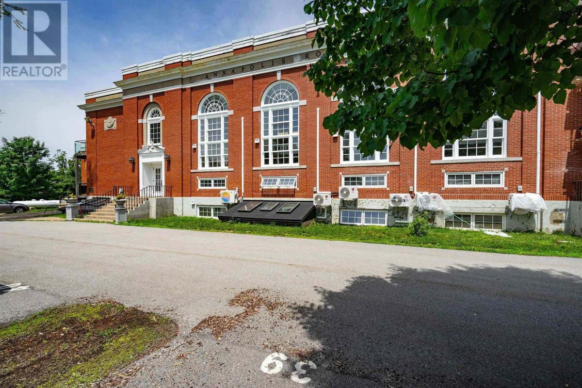 103 151 RITCHIE STREET