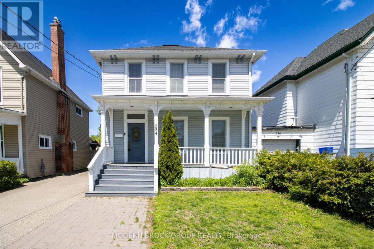 254 KING STREET E