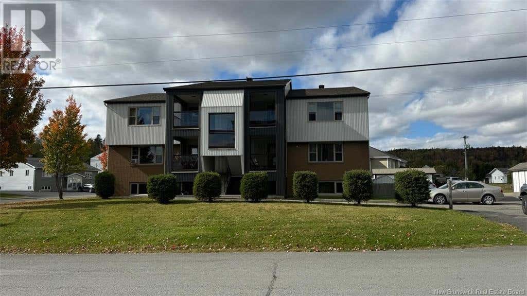 17 Carrier Street, Edmundston, NB E3V4A3 À vendre RE/MAX NB107521