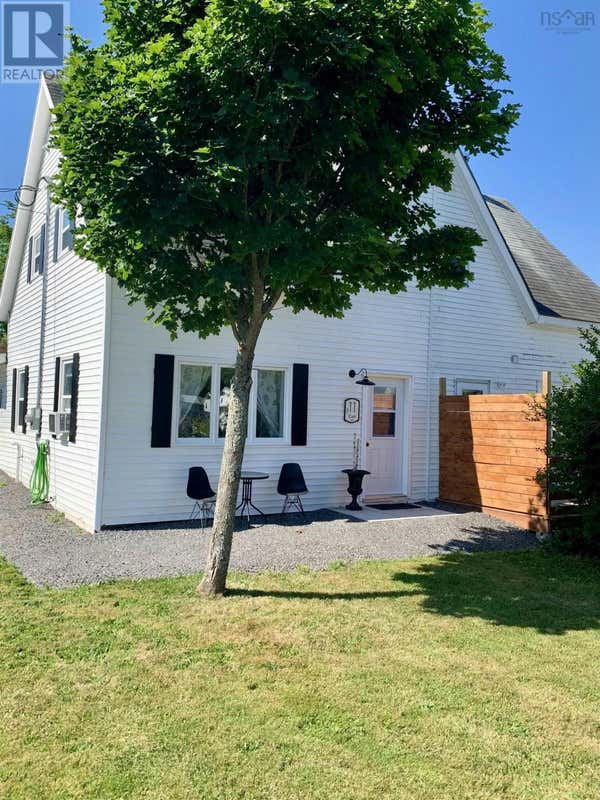 11 Coll Avenue, Stellarton, NS B0K1S0 House For Sale RE/MAX 202421875