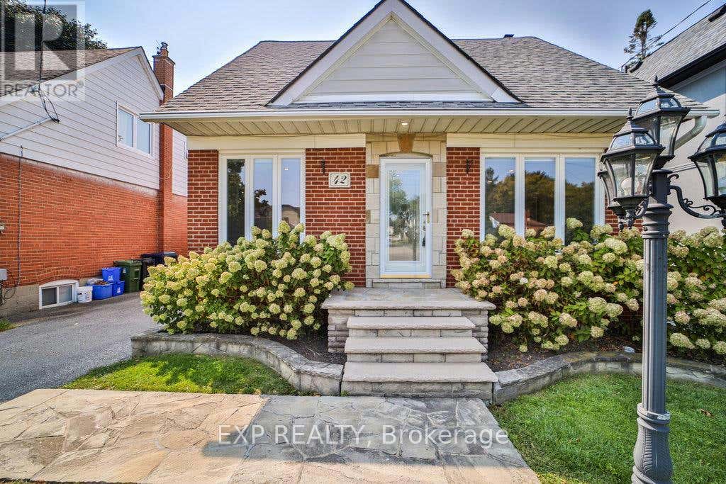 42 TOWER DRIVE, Toronto (WexfordMaryvale), ON M1R3N9 House For Sale