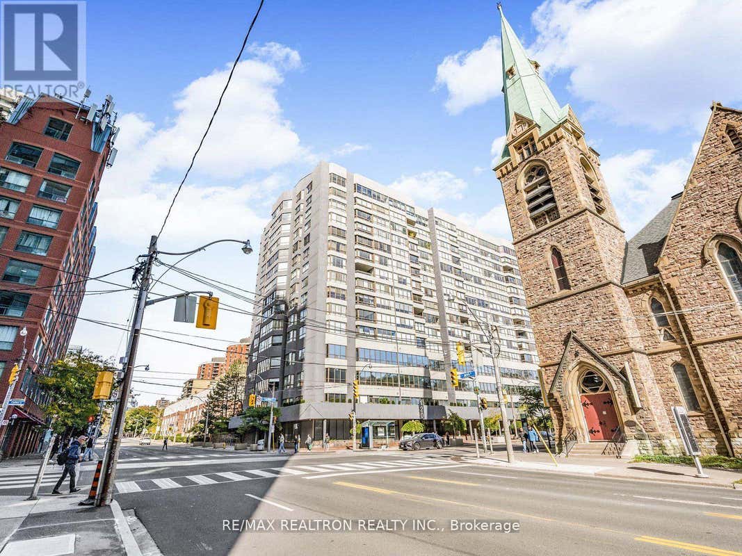 404 - 120 CARLTON STREET