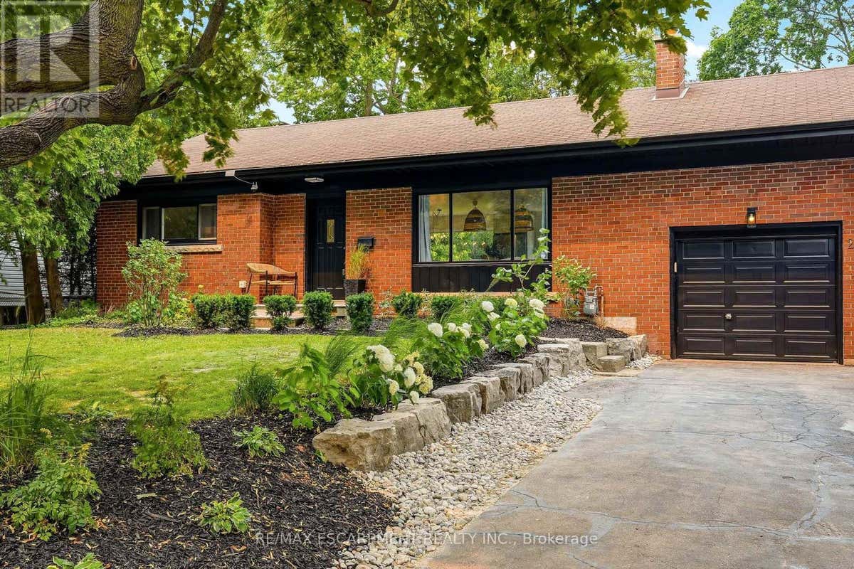 271 LINDEN AVENUE