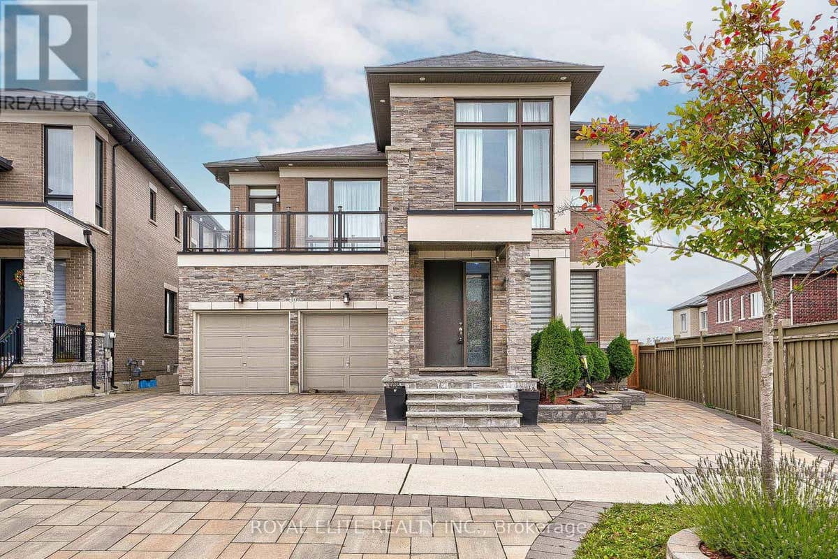 40 CONKLIN Cres  