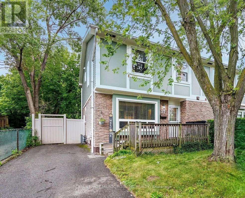 37 SALISBURY CIRCLE