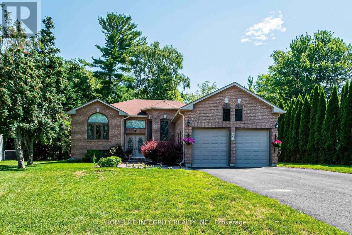 37 BROUWER CRESCENT