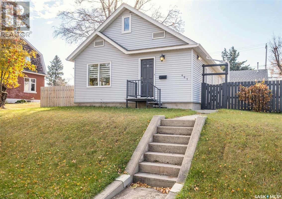 461 22nd STREET E, Prince Albert, SK S6V1N5 House For Sale RE/MAX