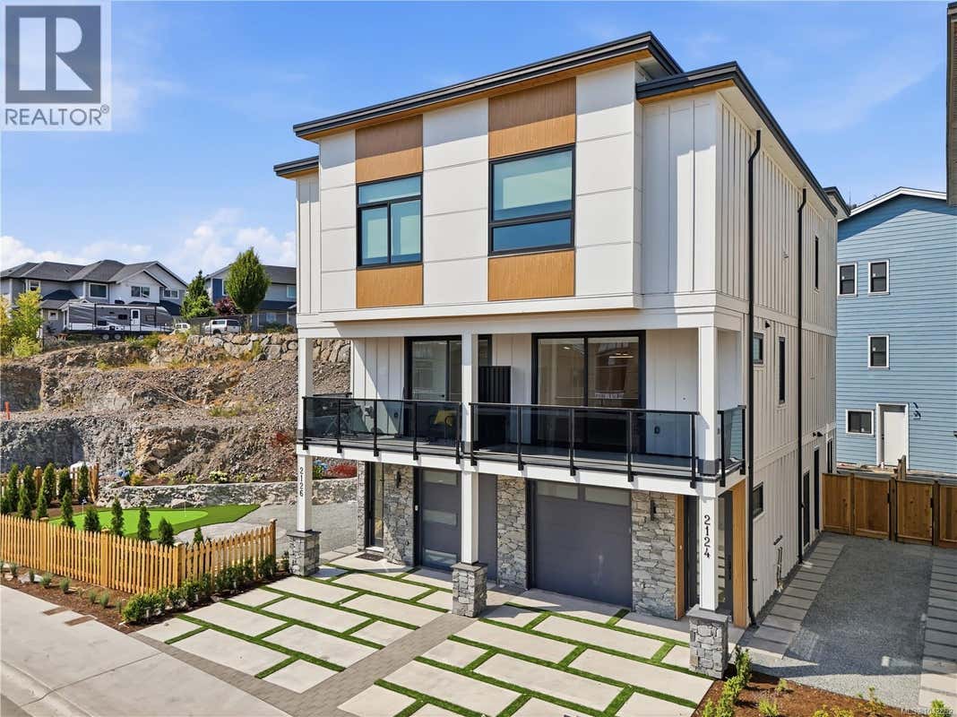 2124 KINGBIRD DR