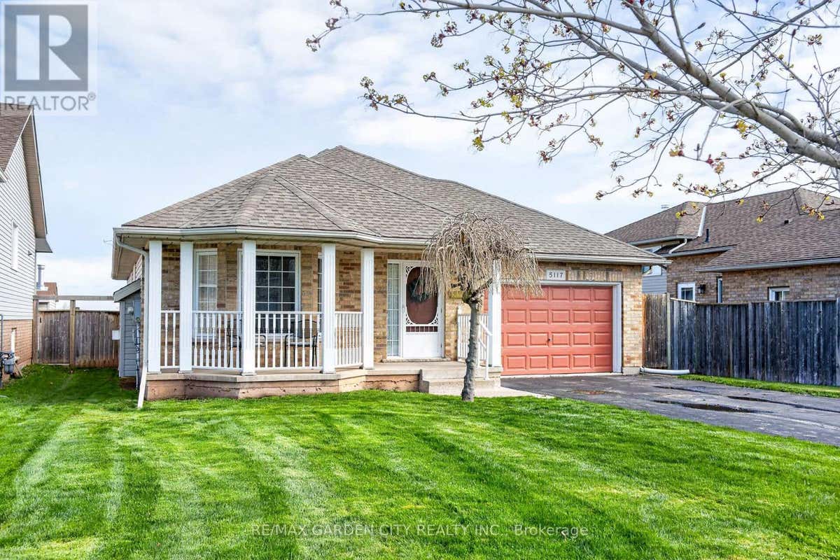 5117 MEADOWOOD LANE