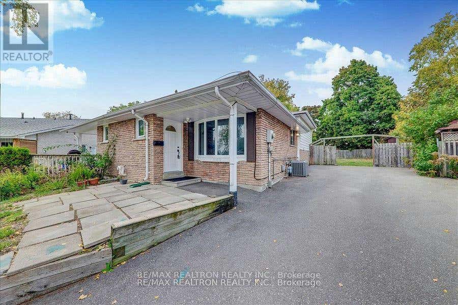 1108 VALLEY COURT, Oshawa (Lakeview), ON L1J3M5 House For Sale RE/MAX