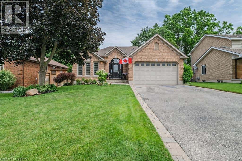 39 RUSSELL CRESCENT