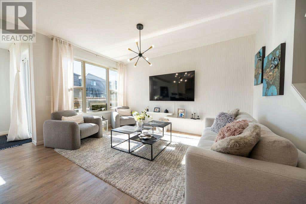 145 Belmont Villas SW, Calgary, AB T2X4W7 House For Sale RE/MAX