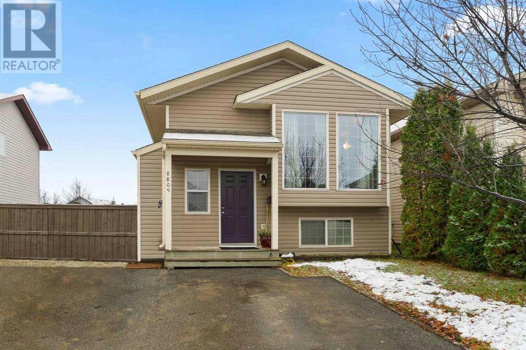 8809 66 Avenue, Grande Prairie, AB T8W2X9 House For Sale RE/MAX