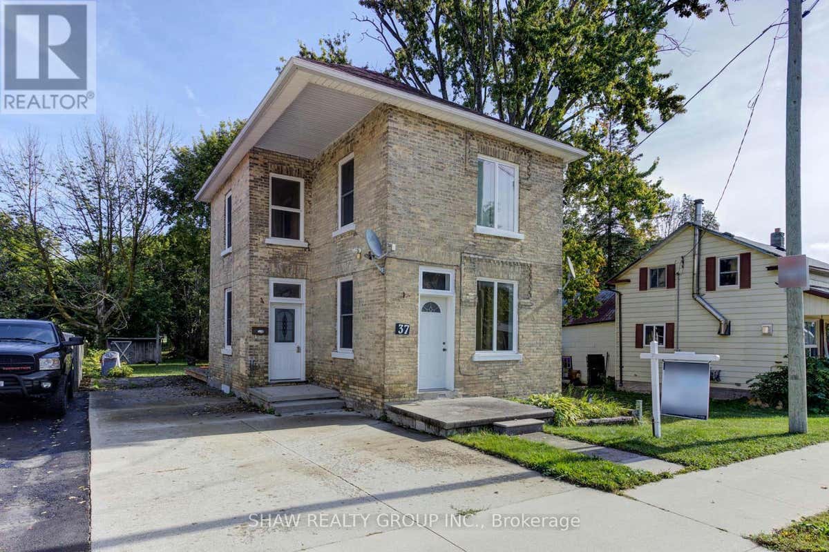 37 ELORA STREET S, Minto (Clifford), ON N0G1M0 À vendre RE/MAX X9369346