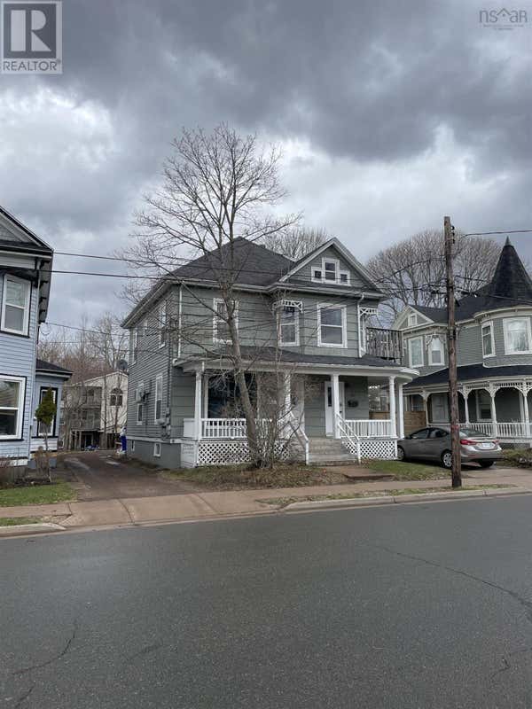 15 Victoria St