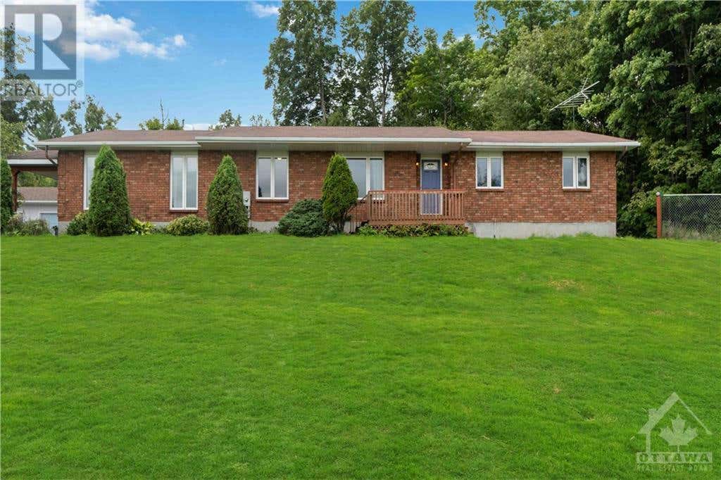 5423 CARP ROAD, Kinburn, ON K0A2H0 House For Sale RE/MAX 1408895