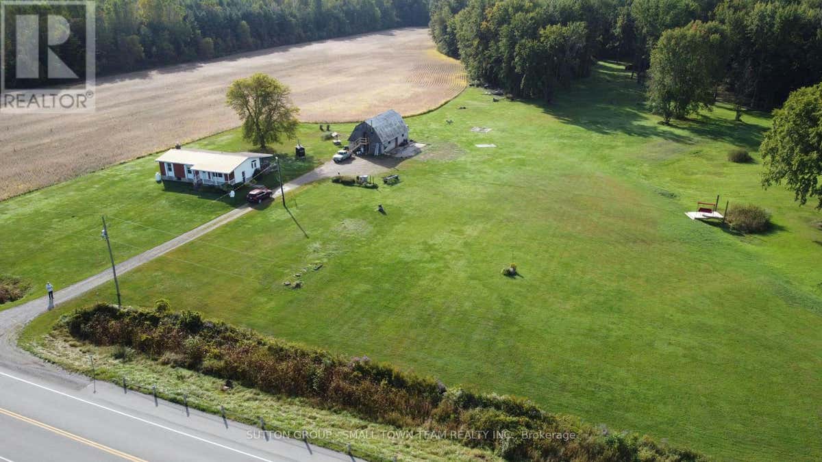 39121 DASHWOOD ROAD, South Huron (Stephen Twp), ON N0M1W0 House For