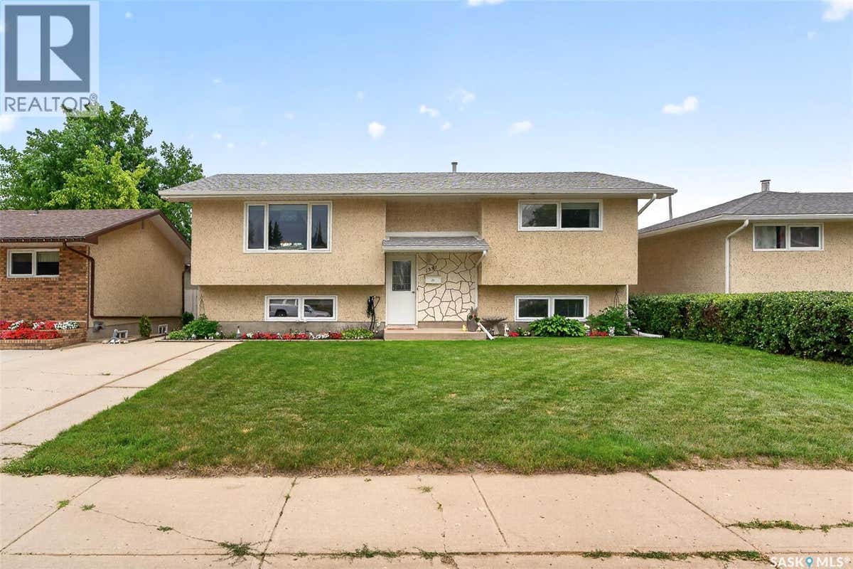 1331 ATHABASCA STREET W