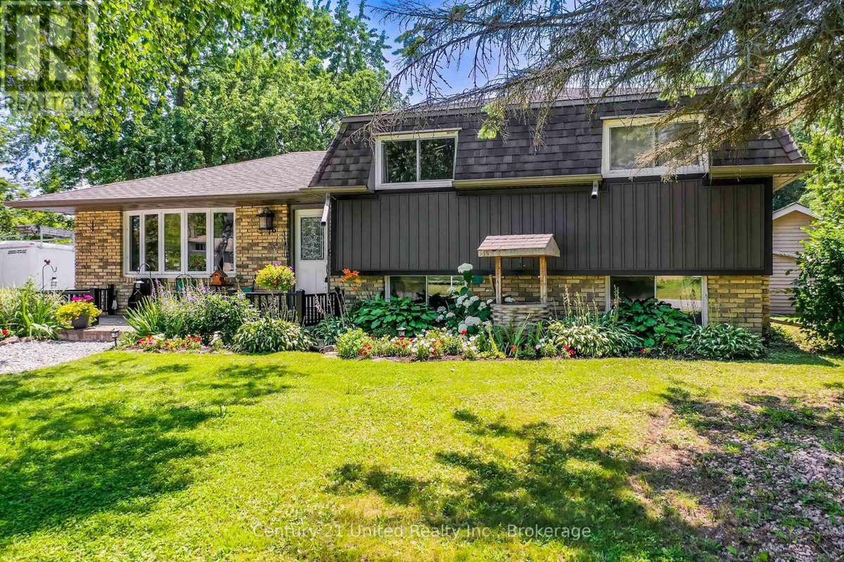 16 JANET DRIVE