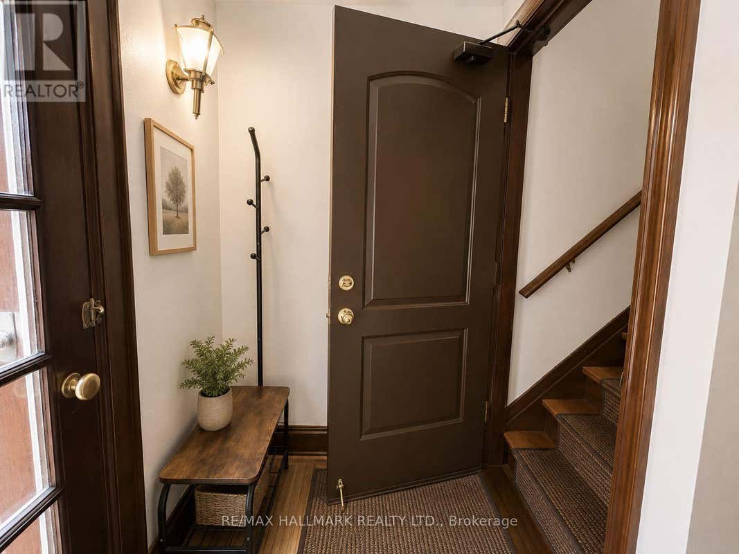 APT 3 - 338 VAUGHAN ROAD