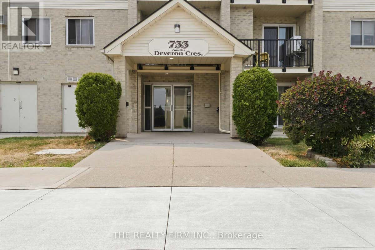 210 - 733 DEVERON CRESCENT