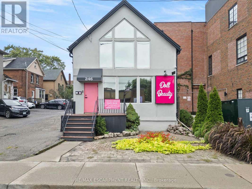 246 DUNDURN STREET S, Hamilton (Kirkendall), ON L8P4K7 Commercial Real