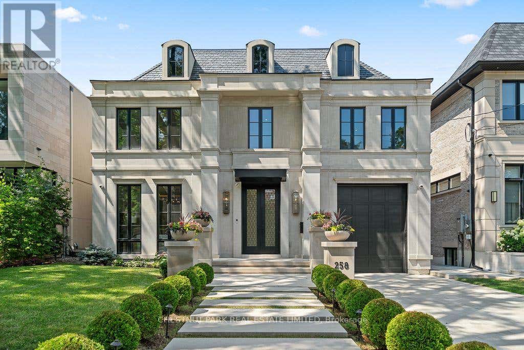 258 CORTLEIGH BOULEVARD