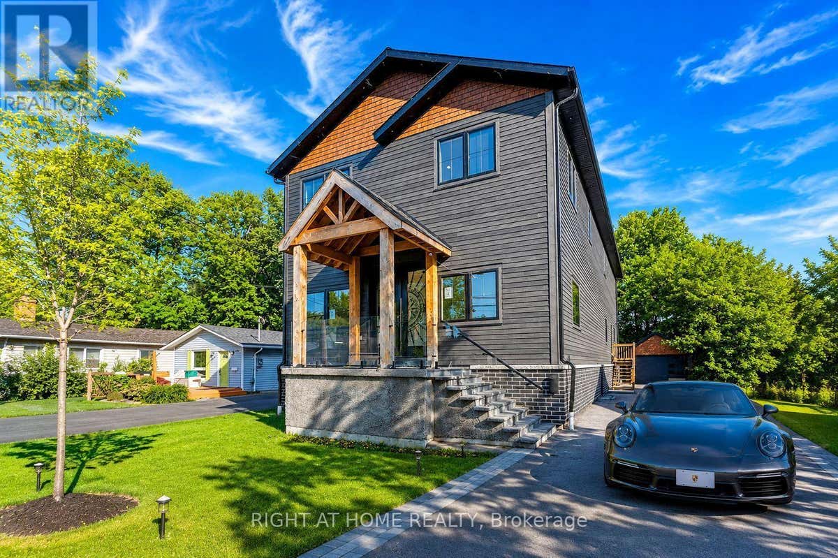 215 BAYVIEW AVENUE