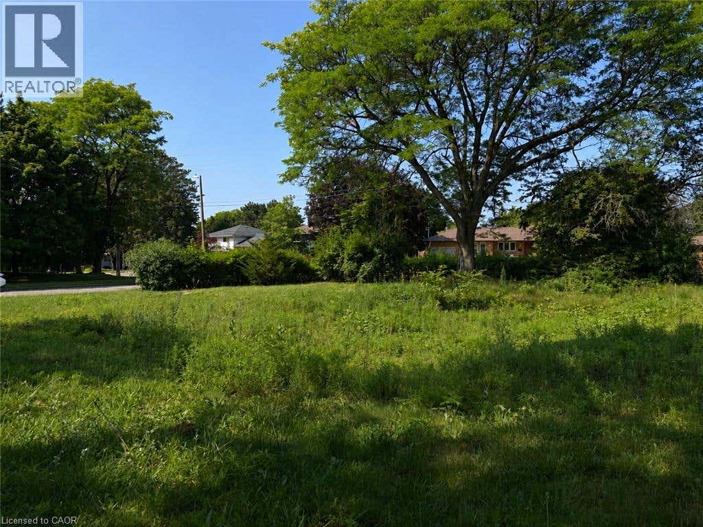 4 SHERWOOD DRIVE