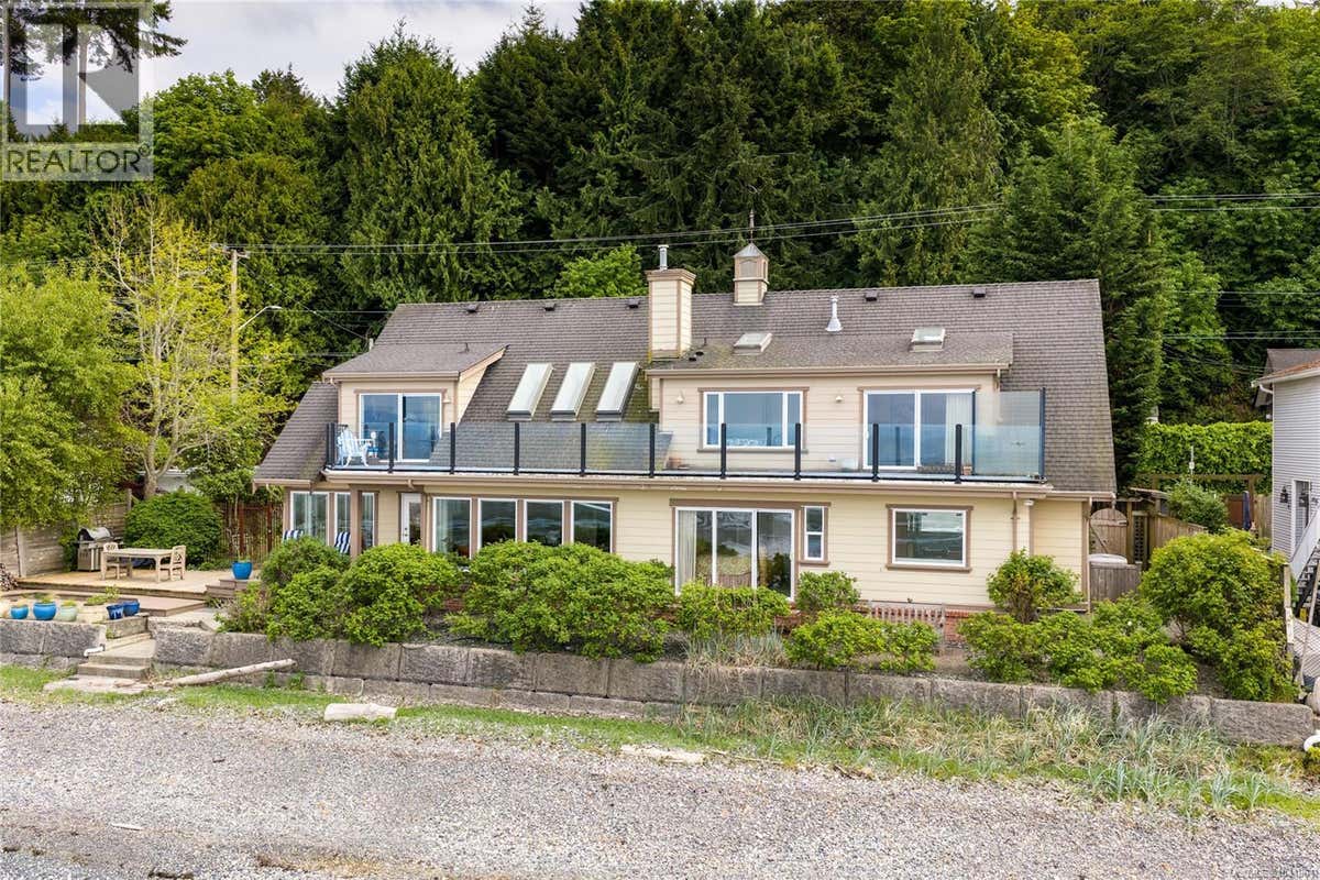 2995 ISLAND HWY W