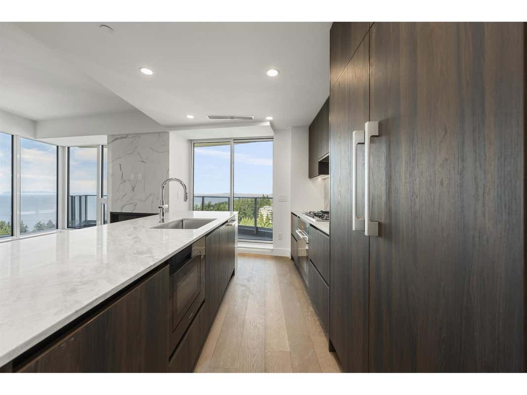 1401 1475 FOSTER STREET