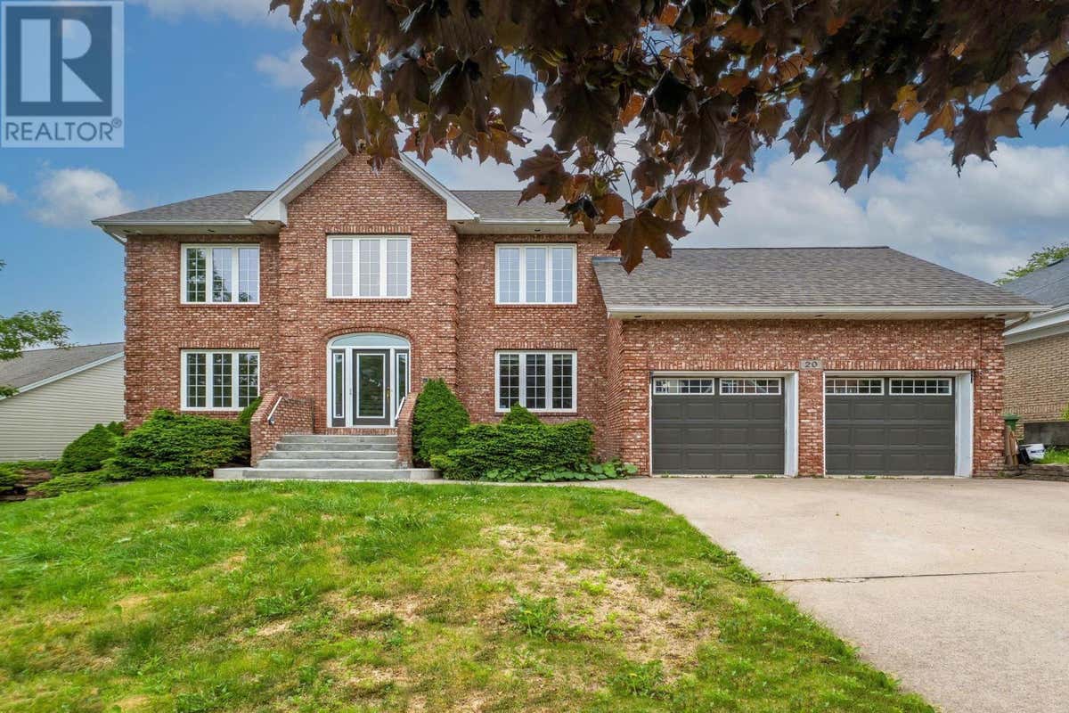 20 CRESTHAVEN DRIVE