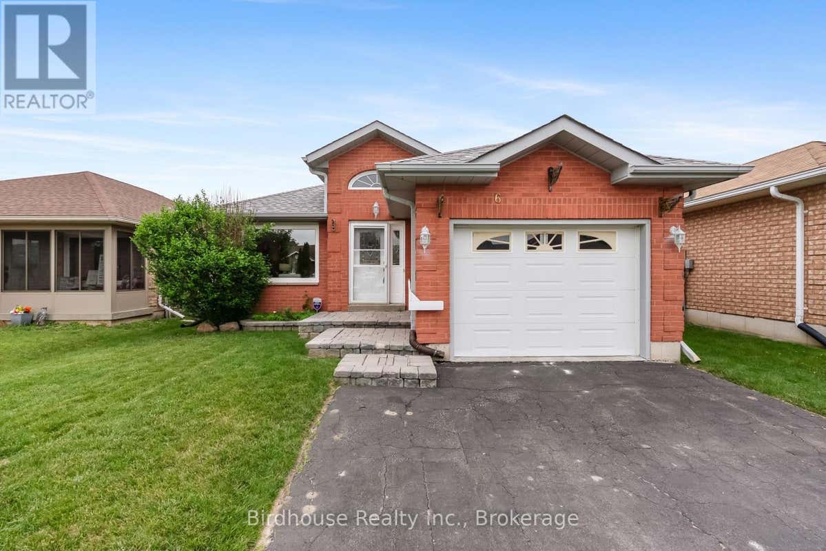6 EAKINS CRESCENT