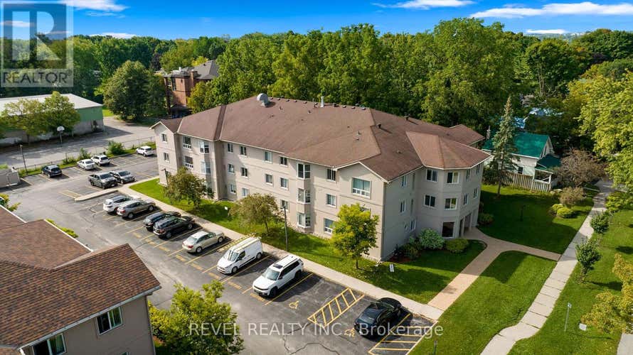 306 - 107 BOND STREET