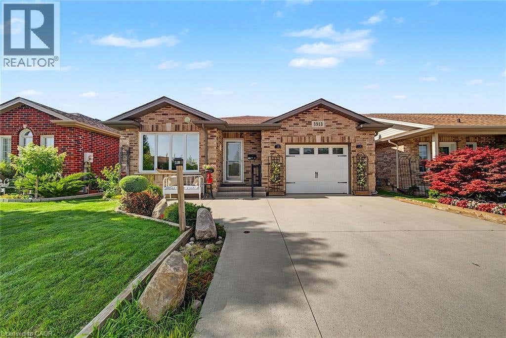 3913 PRIMROSE LANE