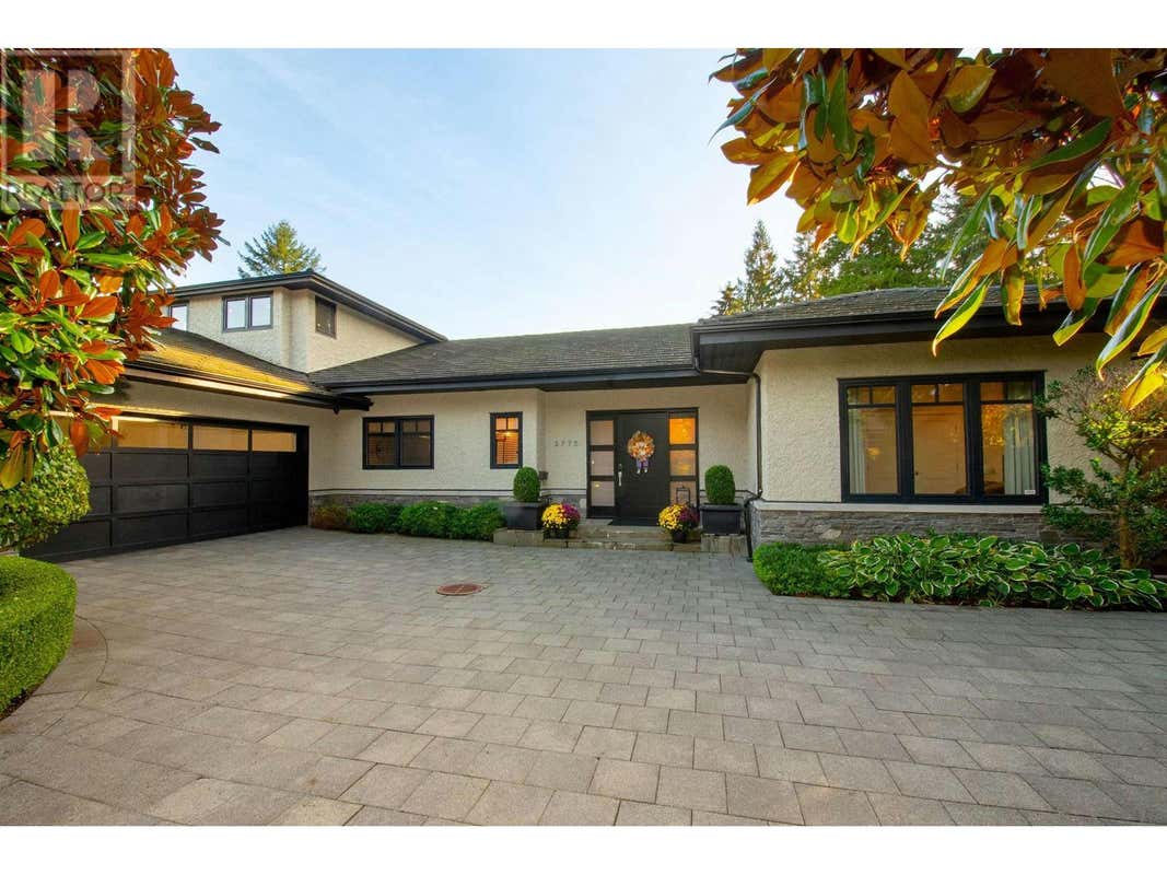 2775 CRESCENTVIEW DRIVE, North Vancouver, BC V7R2V2 House For Sale RE