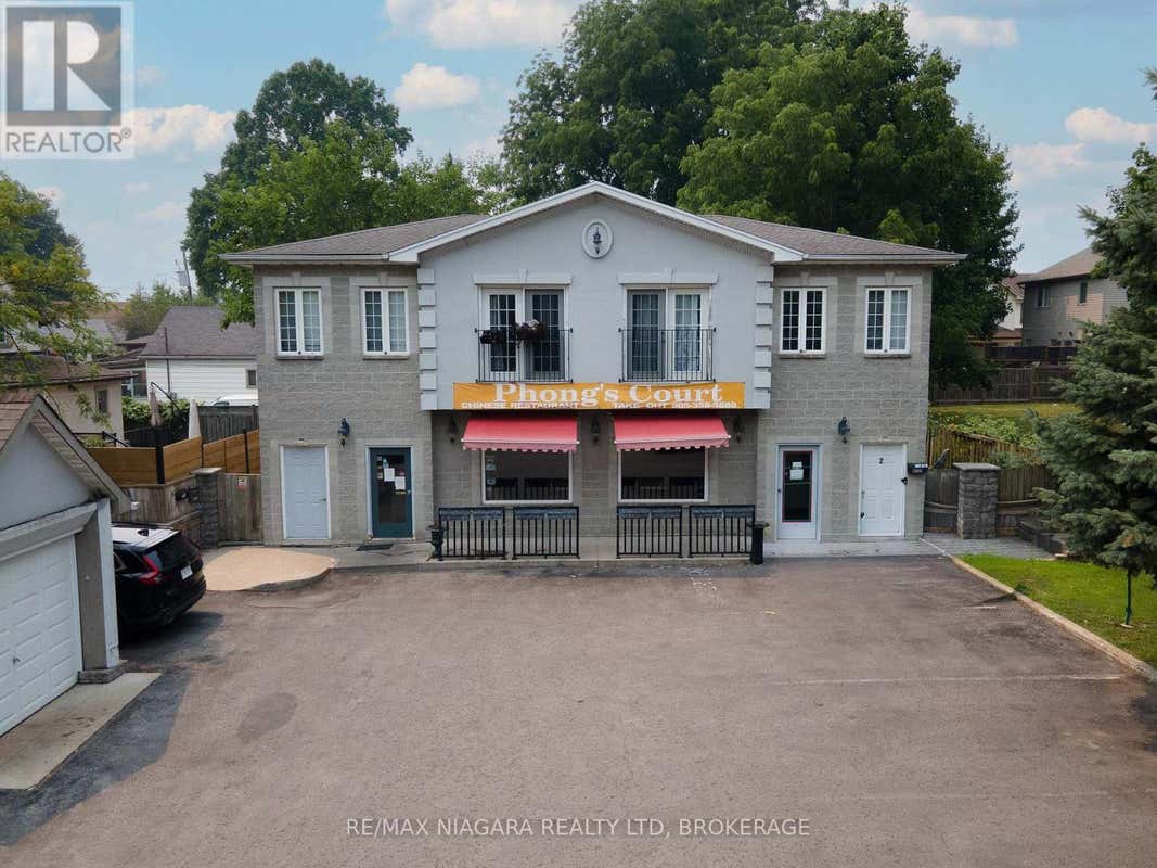 6235 DRUMMOND ROAD
